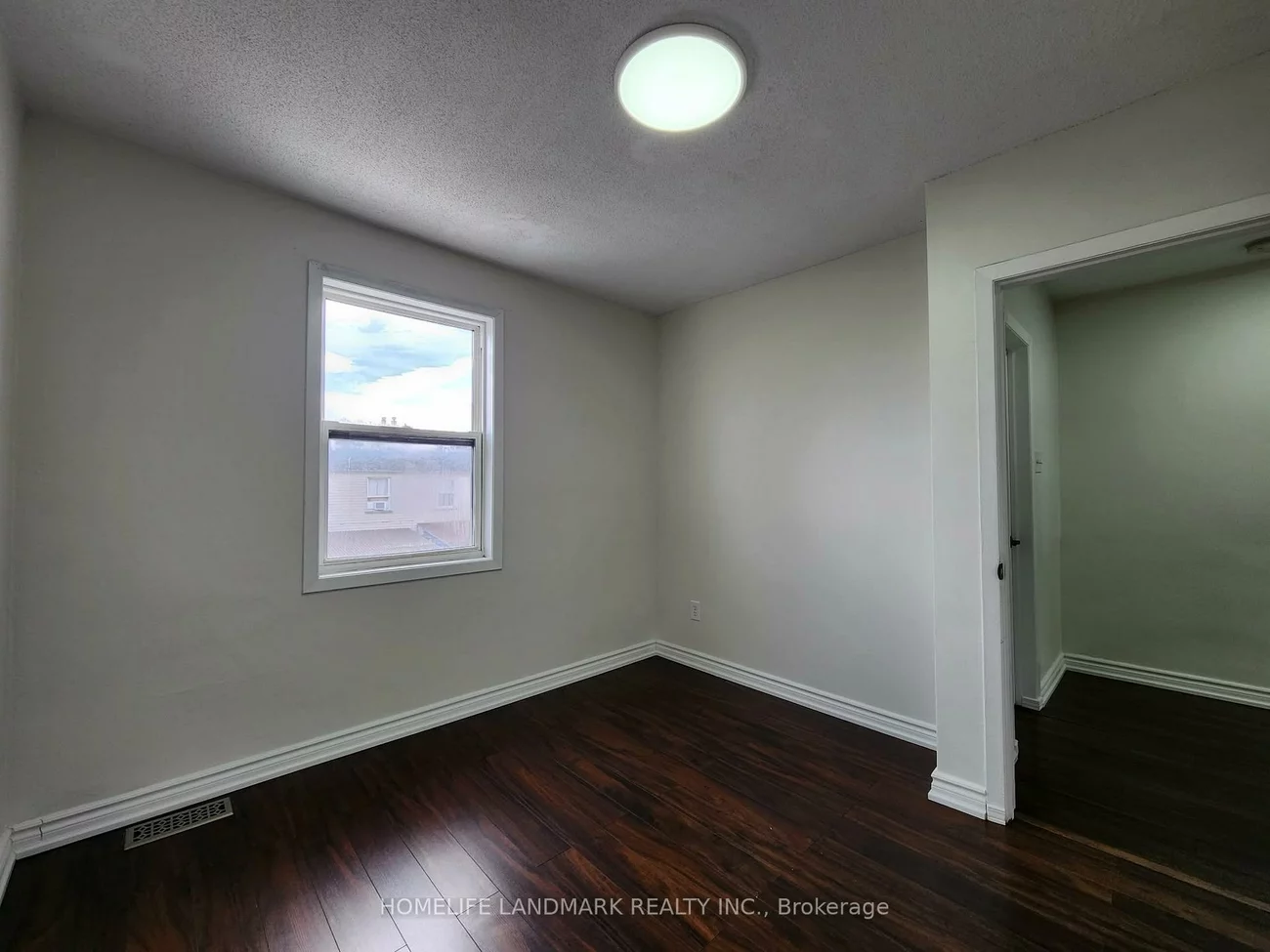 740, Kennedy, Ionview, Toronto