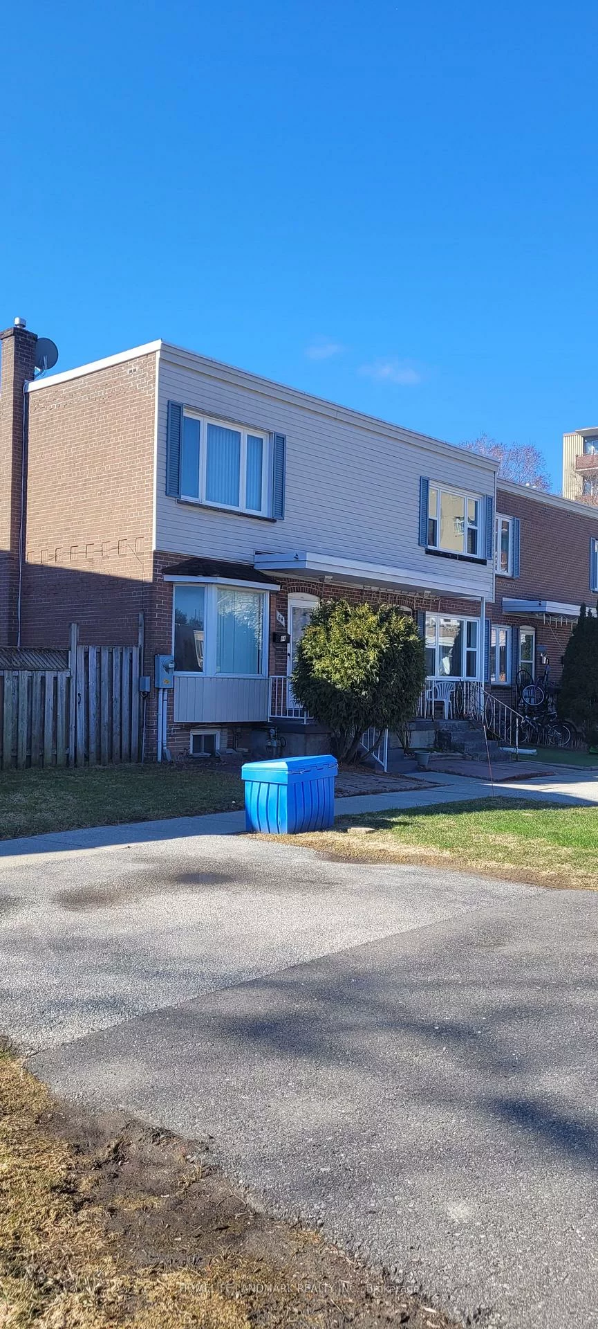 740, Kennedy, Ionview, Toronto