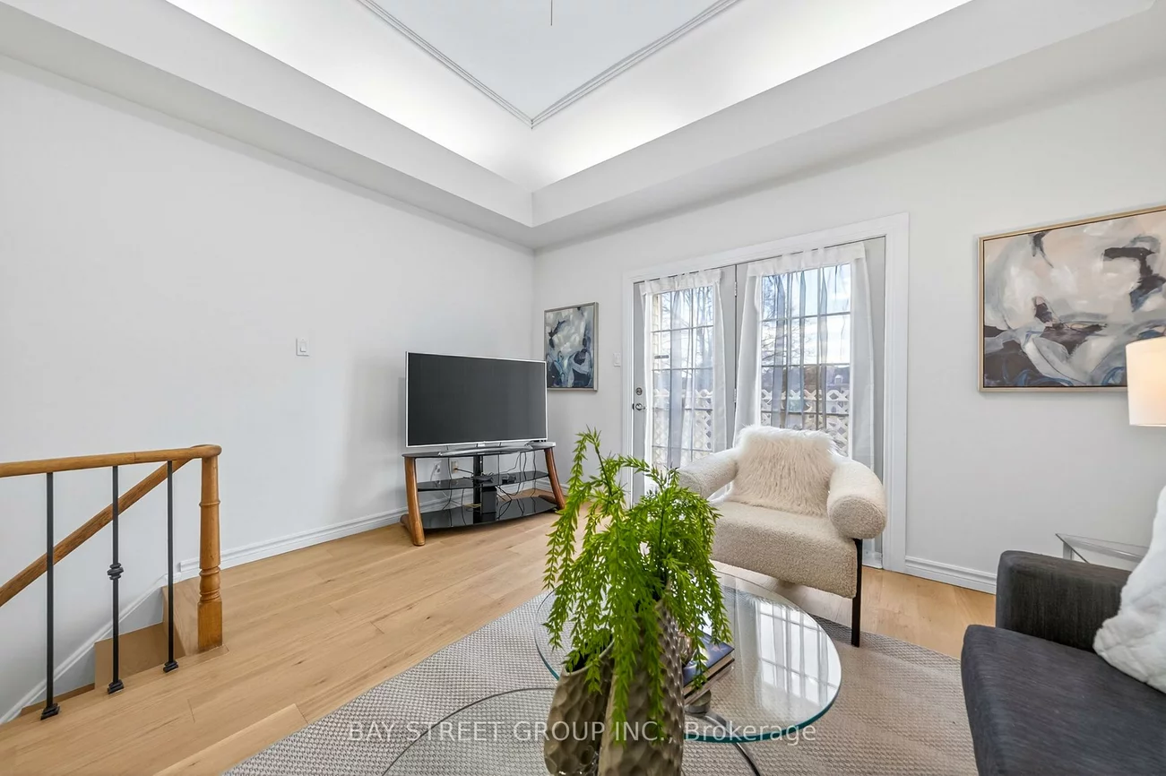 145, Sandyhook, Steeles, Toronto