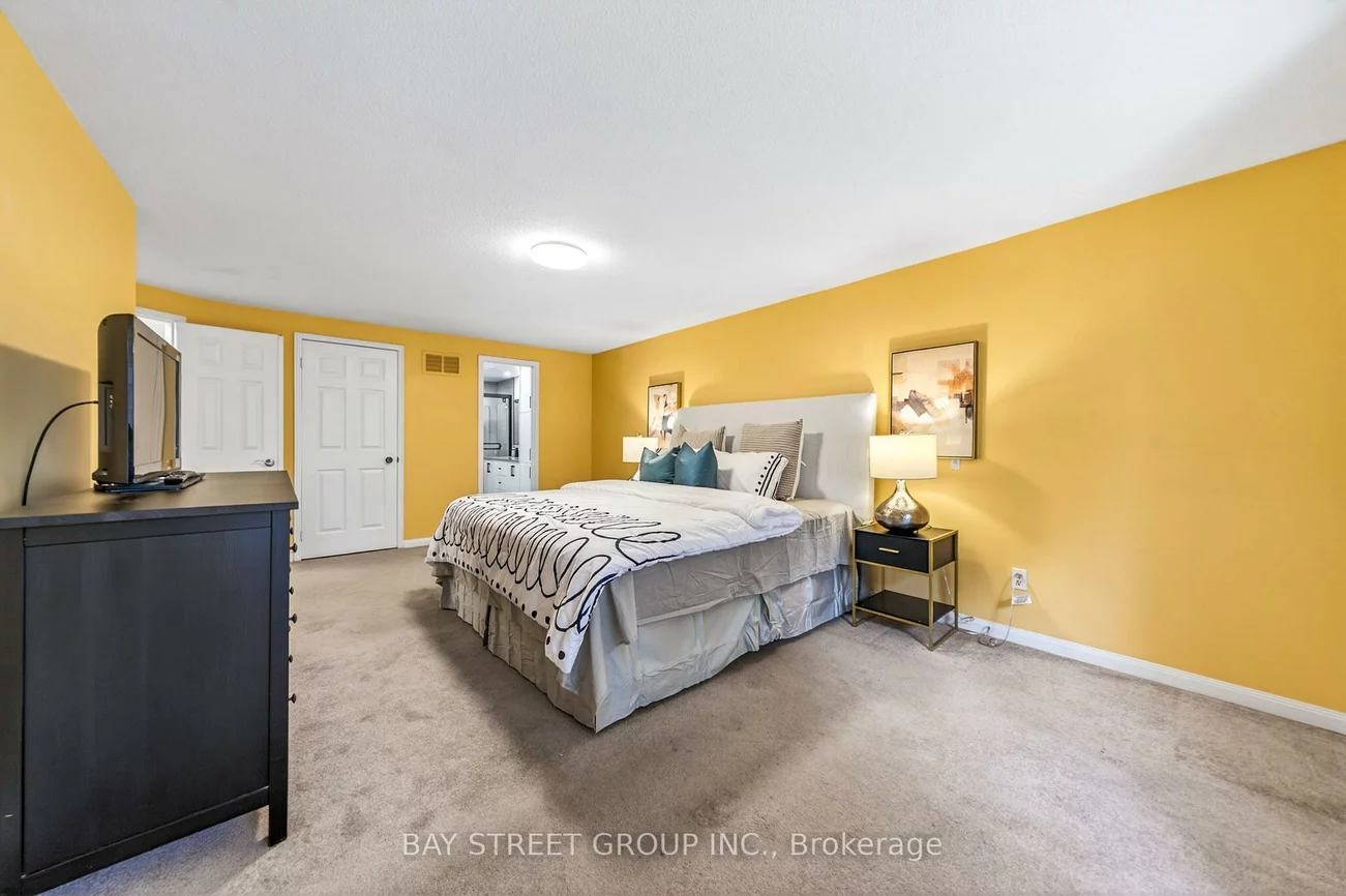 145, Sandyhook, Steeles, Toronto