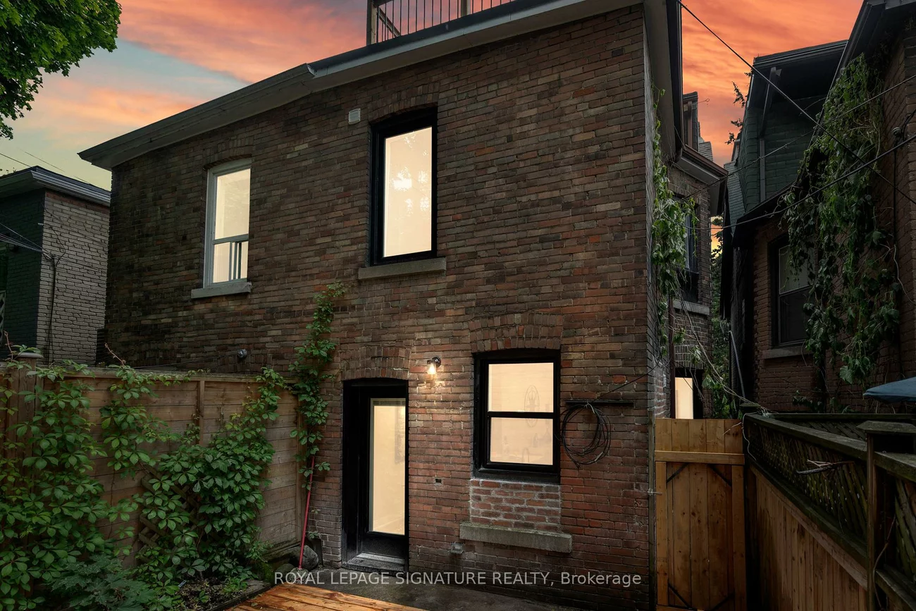 36, Tennis, North Riverdale, Toronto