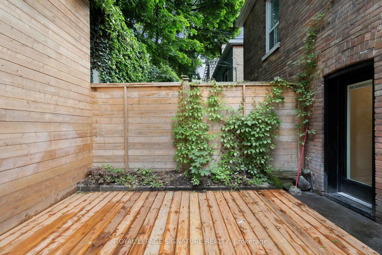 36, Tennis, North Riverdale, Toronto