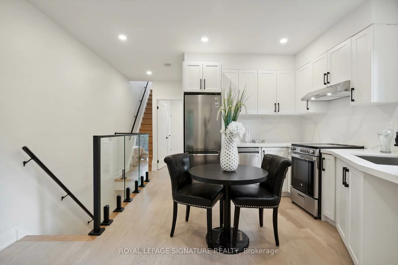 36, Tennis, North Riverdale, Toronto