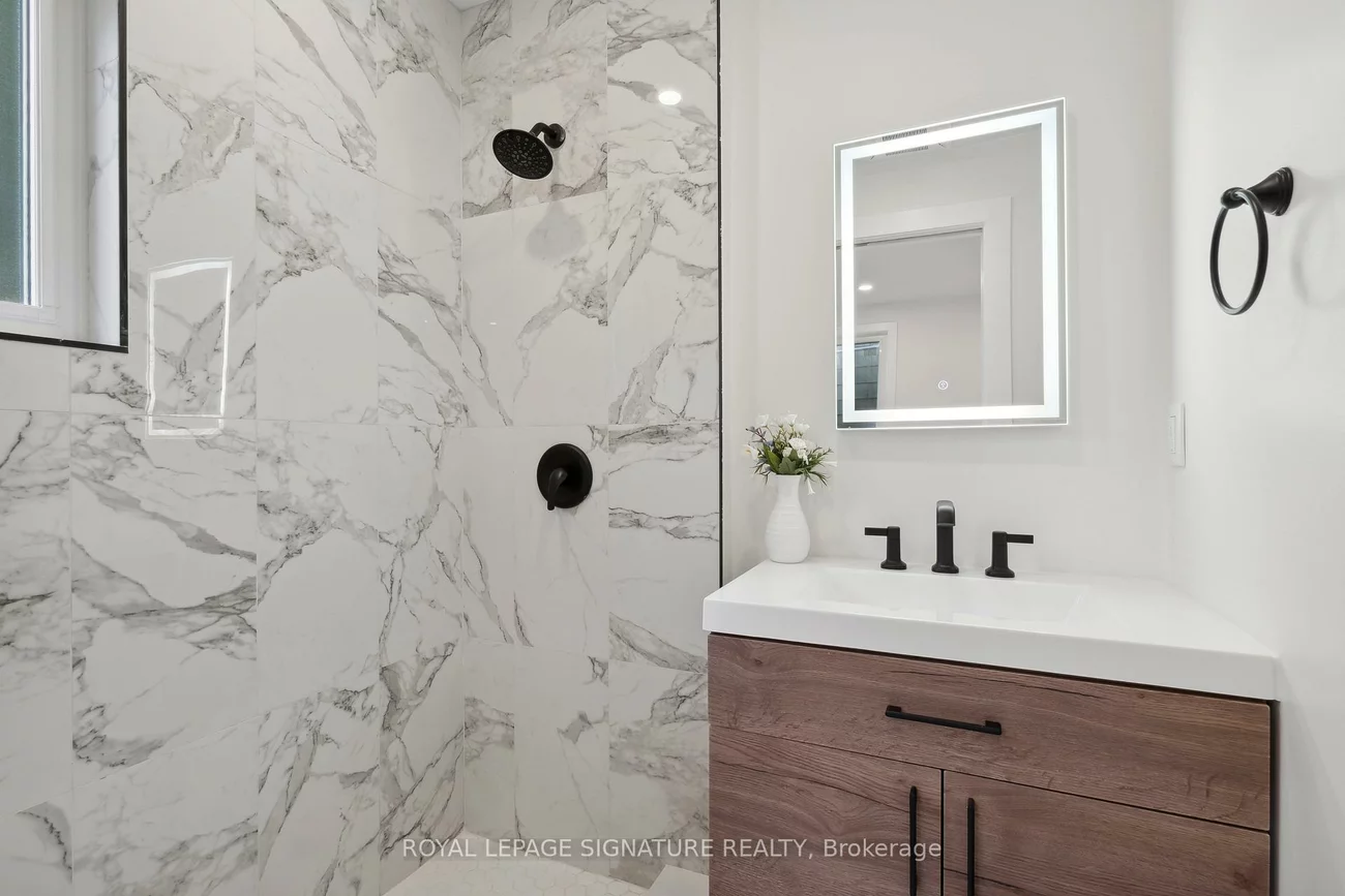 36, Tennis, North Riverdale, Toronto