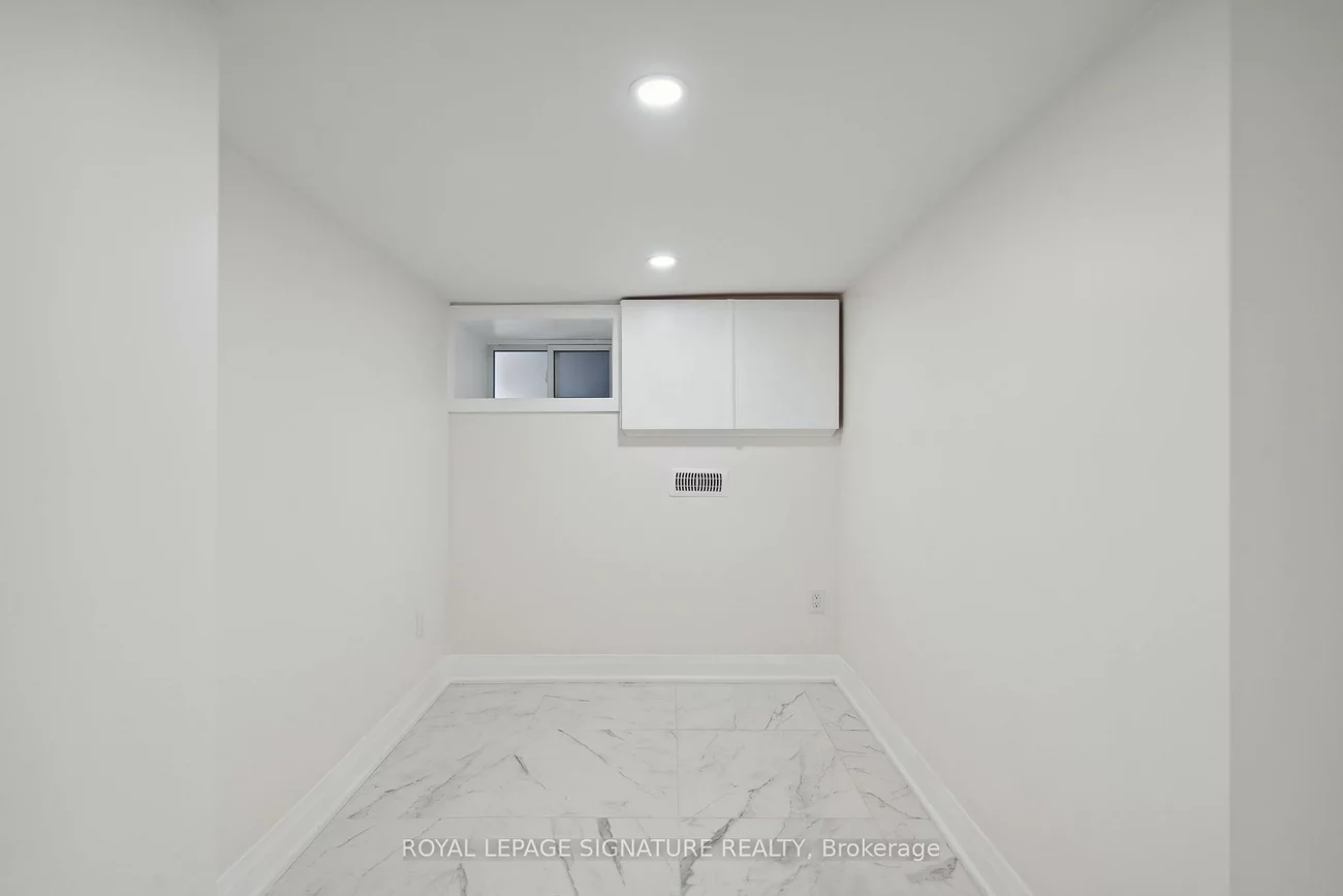 36, Tennis, North Riverdale, Toronto