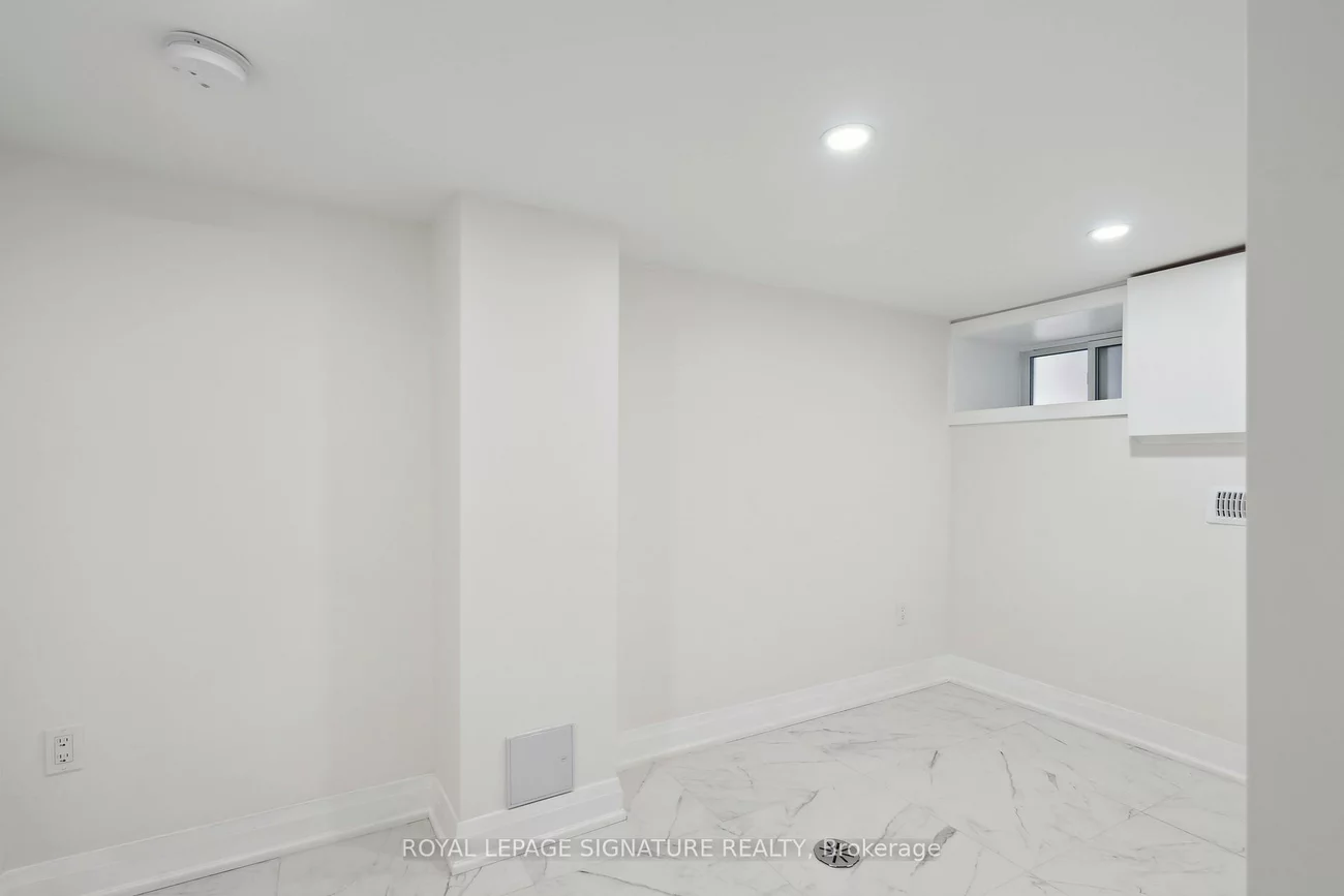 36, Tennis, North Riverdale, Toronto