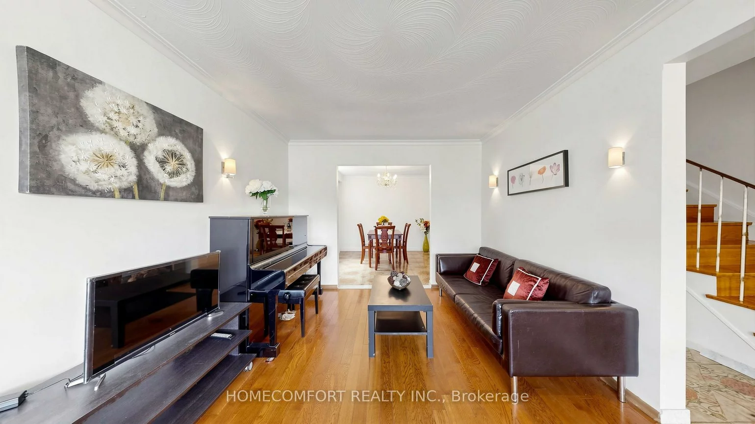 76, Barrington, Woodbine-Lumsden, Toronto