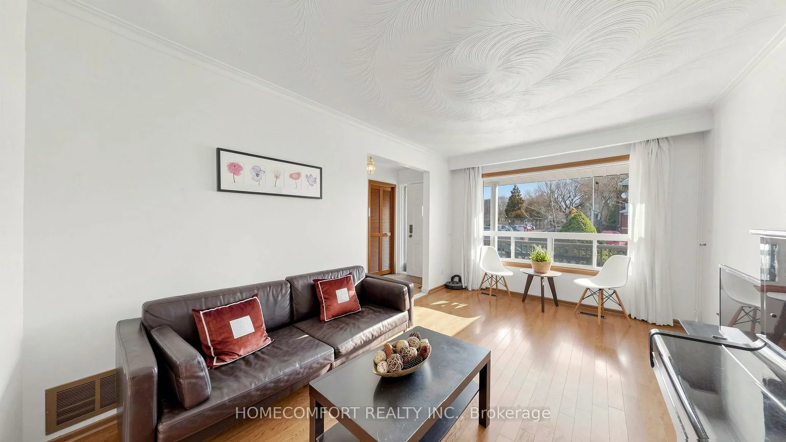 76, Barrington, Woodbine-Lumsden, Toronto