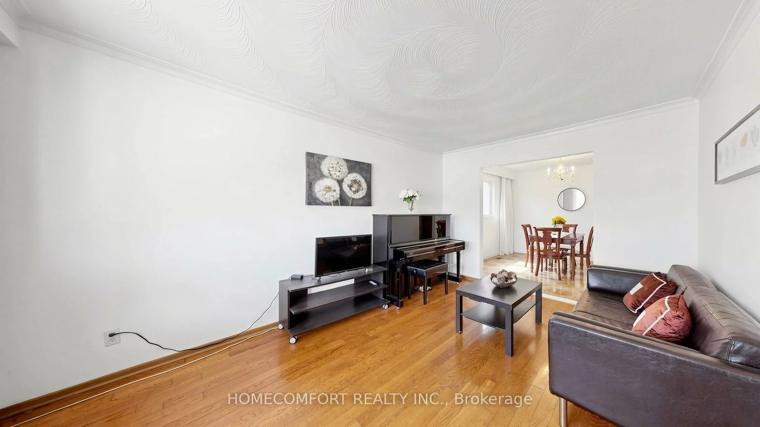 76, Barrington, Woodbine-Lumsden, Toronto