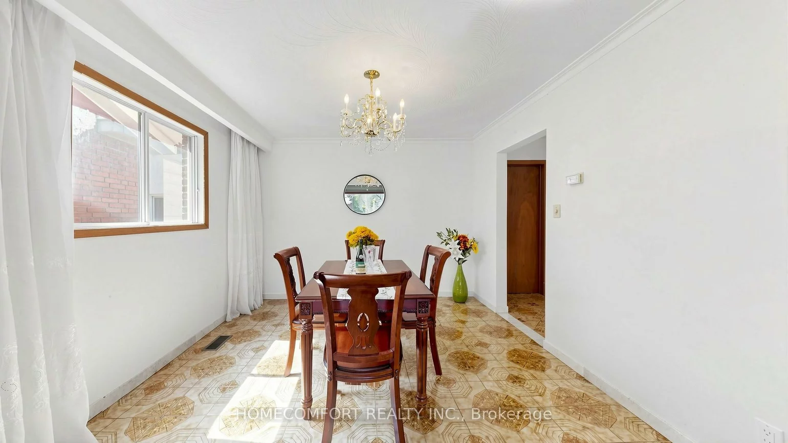 76, Barrington, Woodbine-Lumsden, Toronto