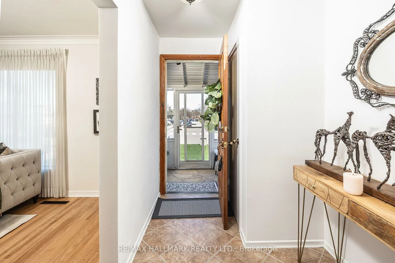 28, Crosland, Wexford-Maryvale, Toronto