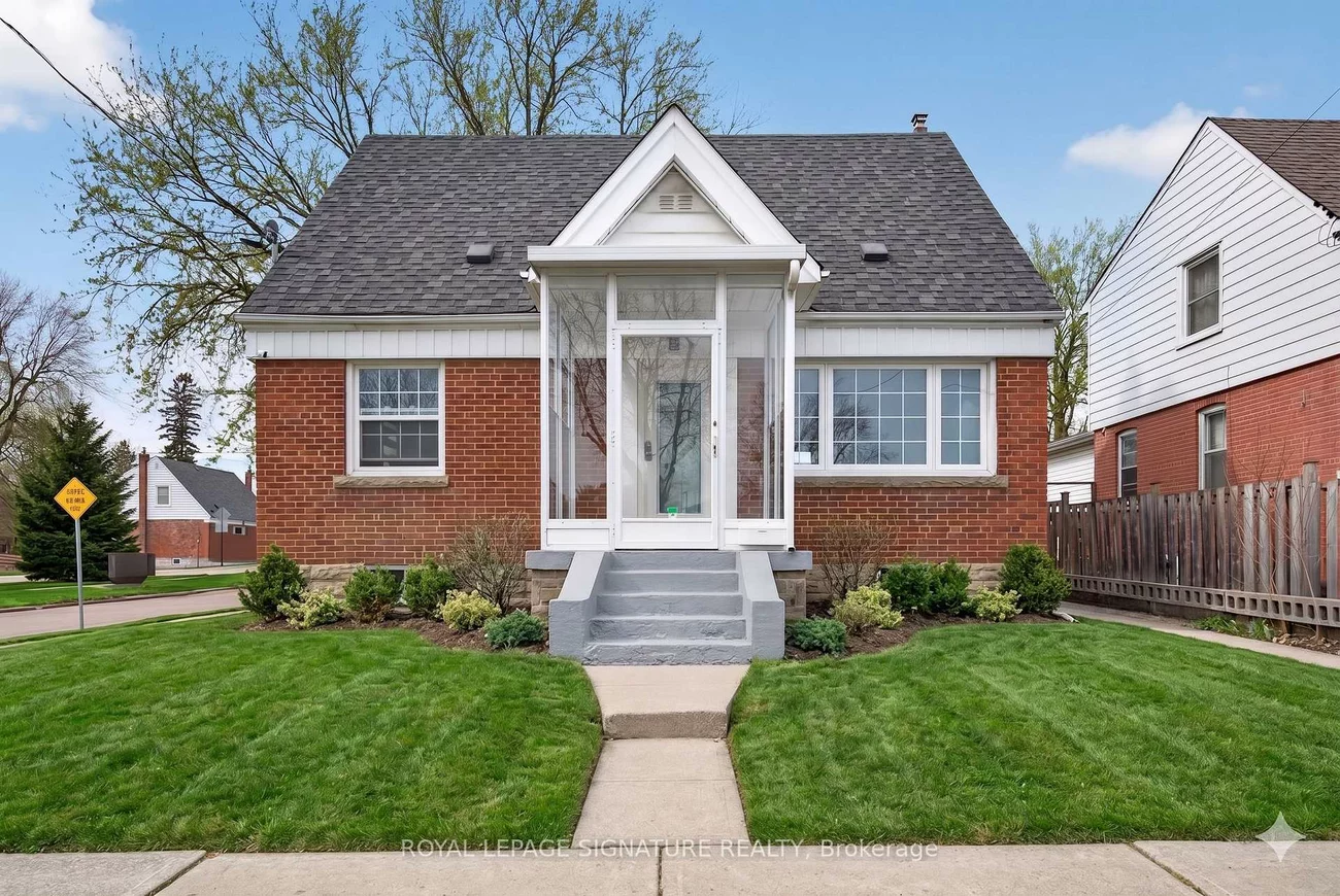 3244, St Clair, Clairlea-Birchmount, Toronto