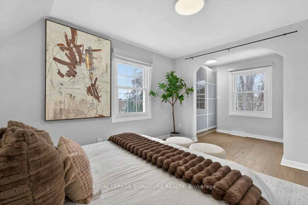 3244, St Clair, Clairlea-Birchmount, Toronto