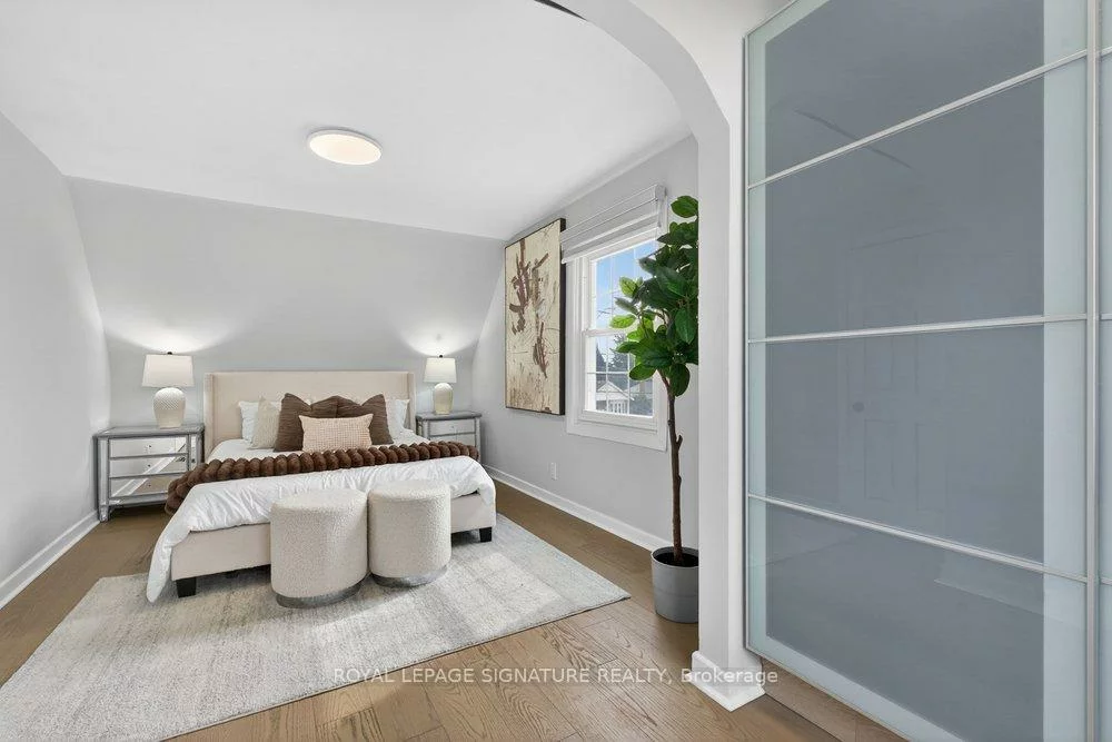 3244, St Clair, Clairlea-Birchmount, Toronto