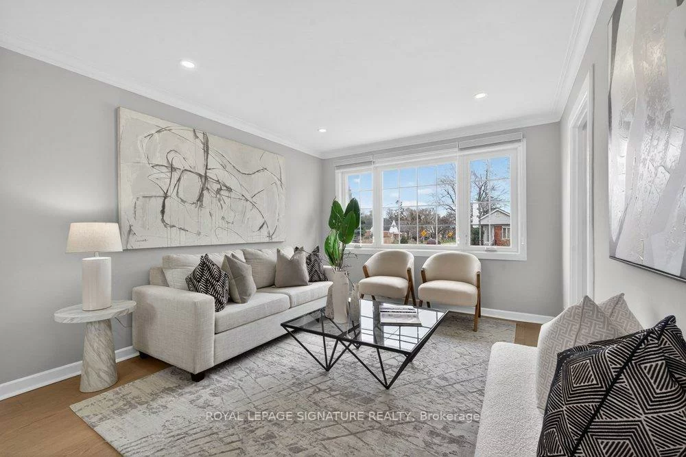 3244, St Clair, Clairlea-Birchmount, Toronto