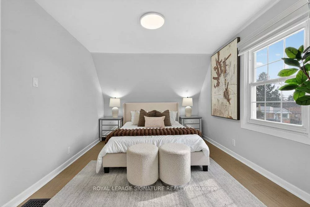 3244, St Clair, Clairlea-Birchmount, Toronto