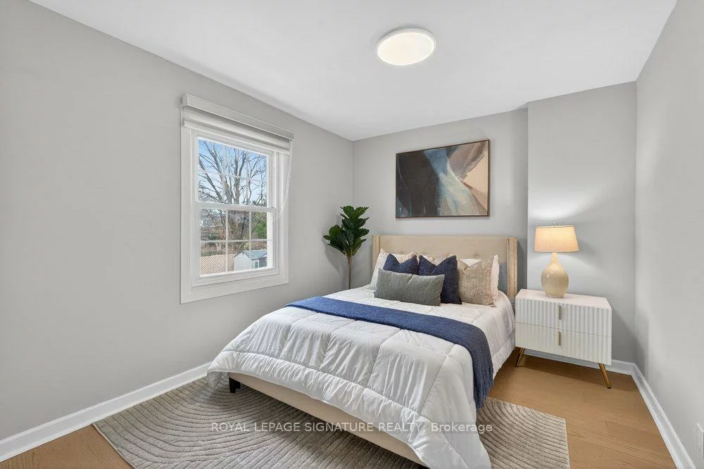 3244, St Clair, Clairlea-Birchmount, Toronto