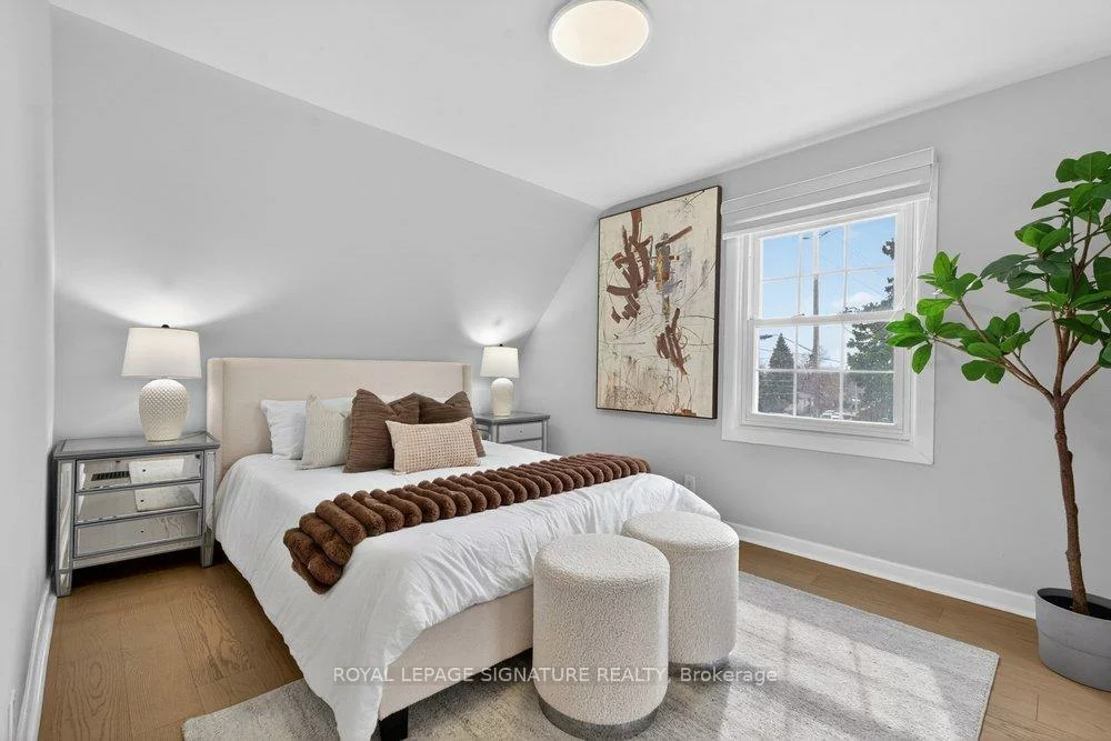 3244, St Clair, Clairlea-Birchmount, Toronto