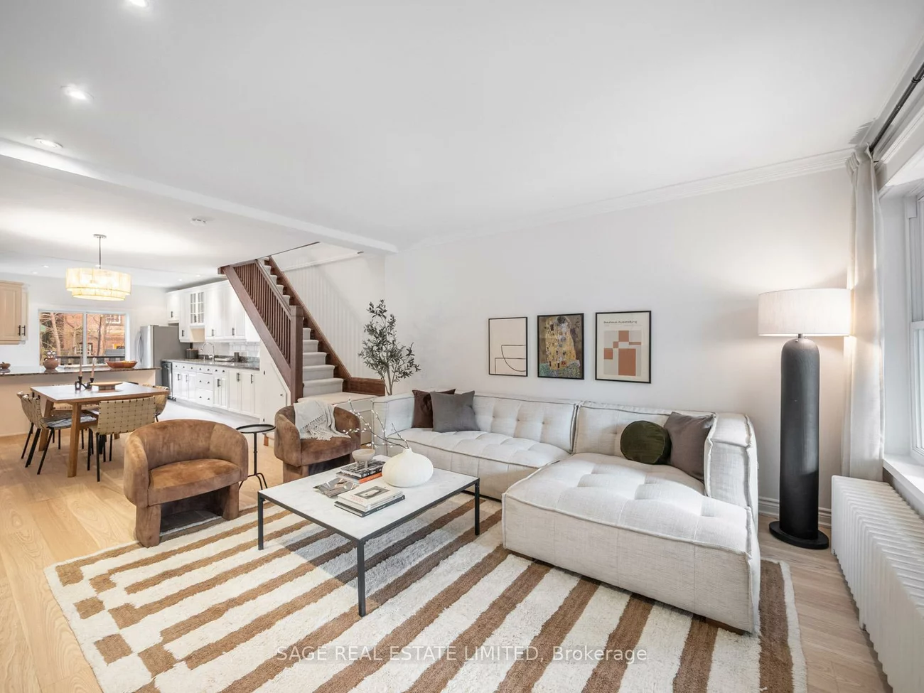 97, Bowmore, Woodbine Corridor, Toronto