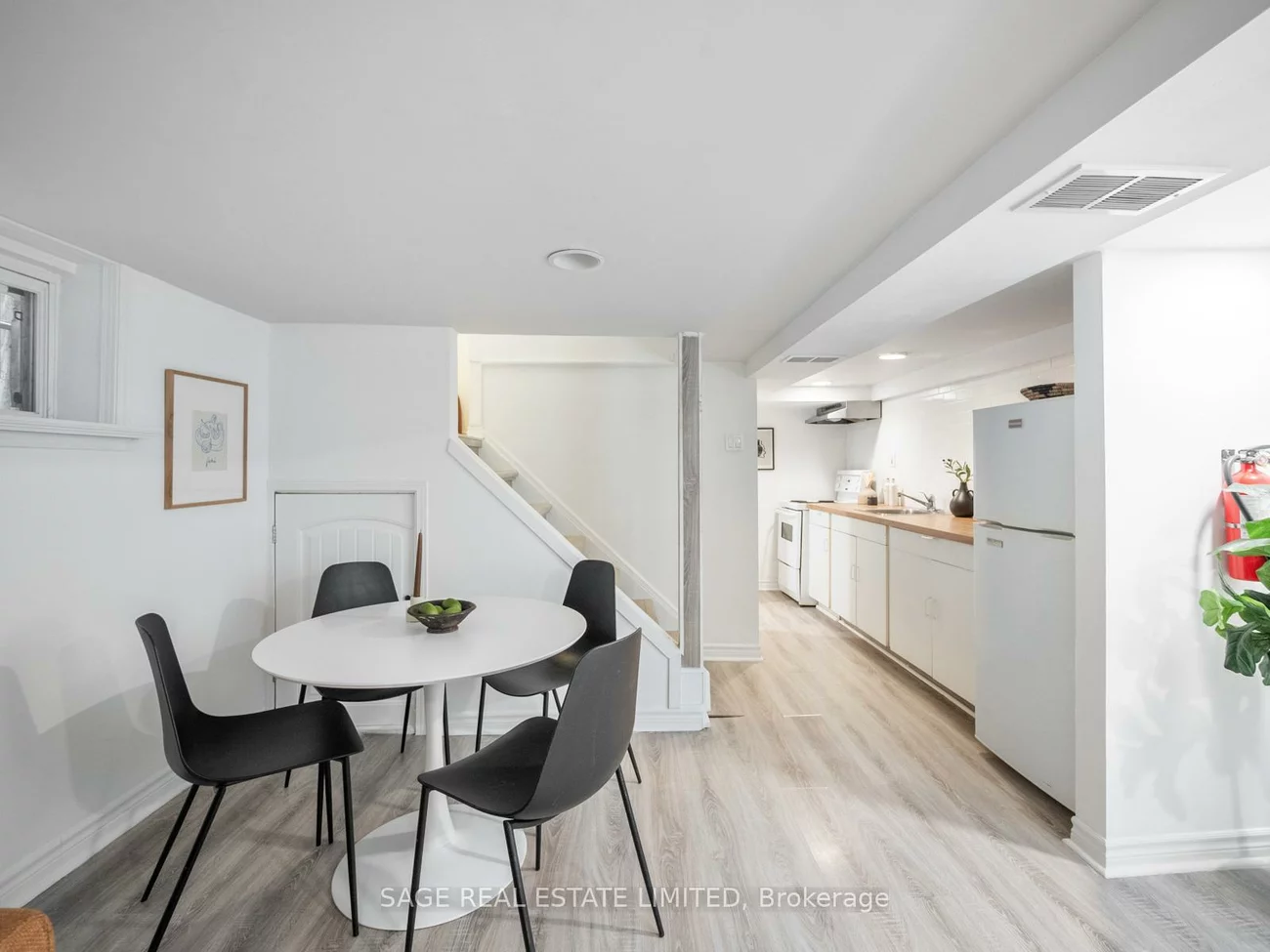 97, Bowmore, Woodbine Corridor, Toronto