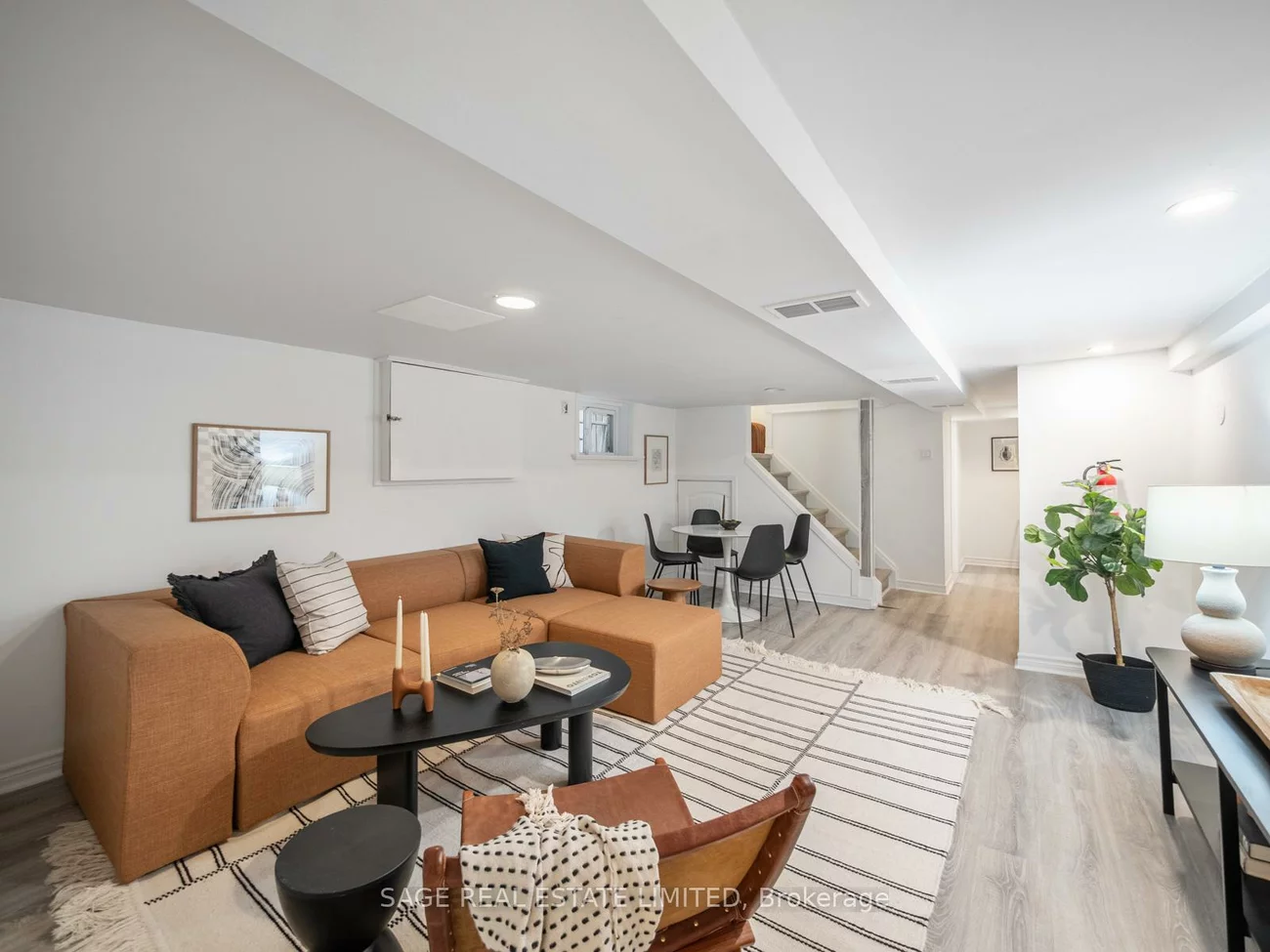 97, Bowmore, Woodbine Corridor, Toronto