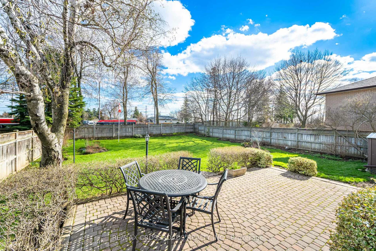 19, Portico, Woburn, Toronto