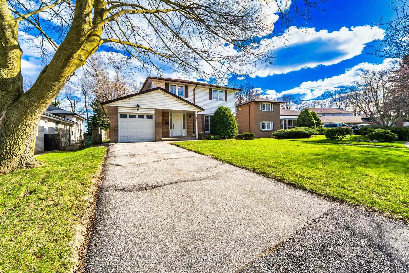 19, Portico, Woburn, Toronto