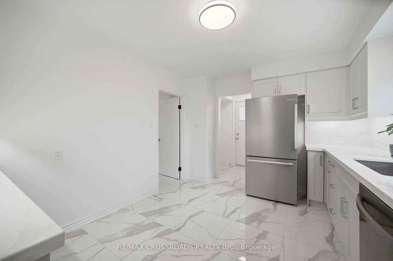 19, Portico, Woburn, Toronto