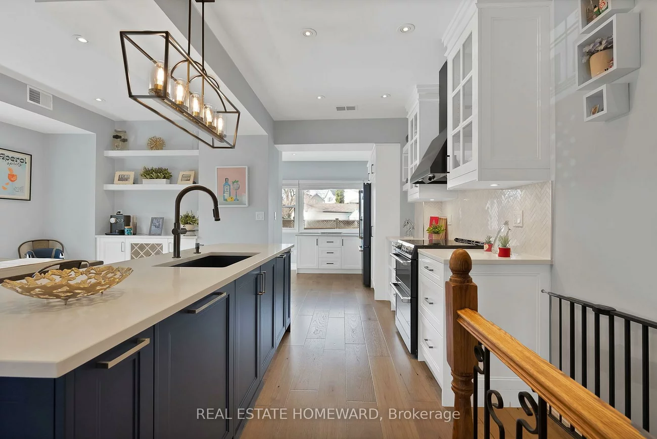 2, Lynn, Birchcliffe-Cliffside, Toronto