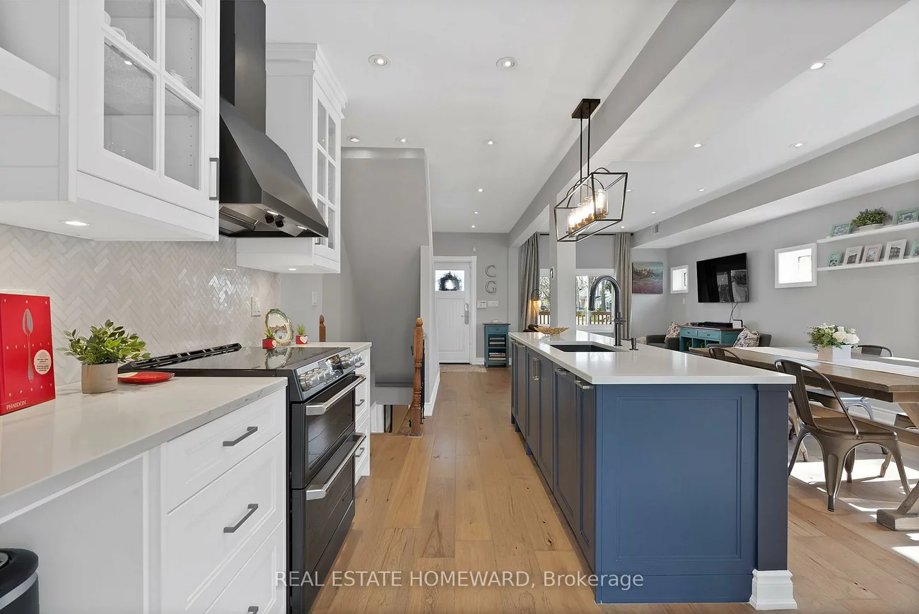 2, Lynn, Birchcliffe-Cliffside, Toronto