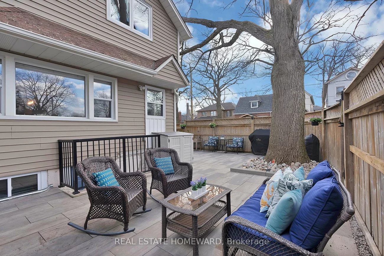 2, Lynn, Birchcliffe-Cliffside, Toronto