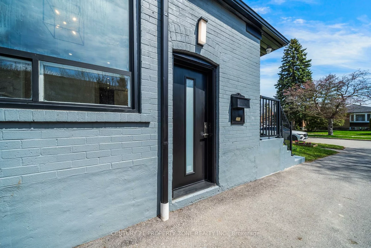 203, Toynbee, Guildwood, Toronto