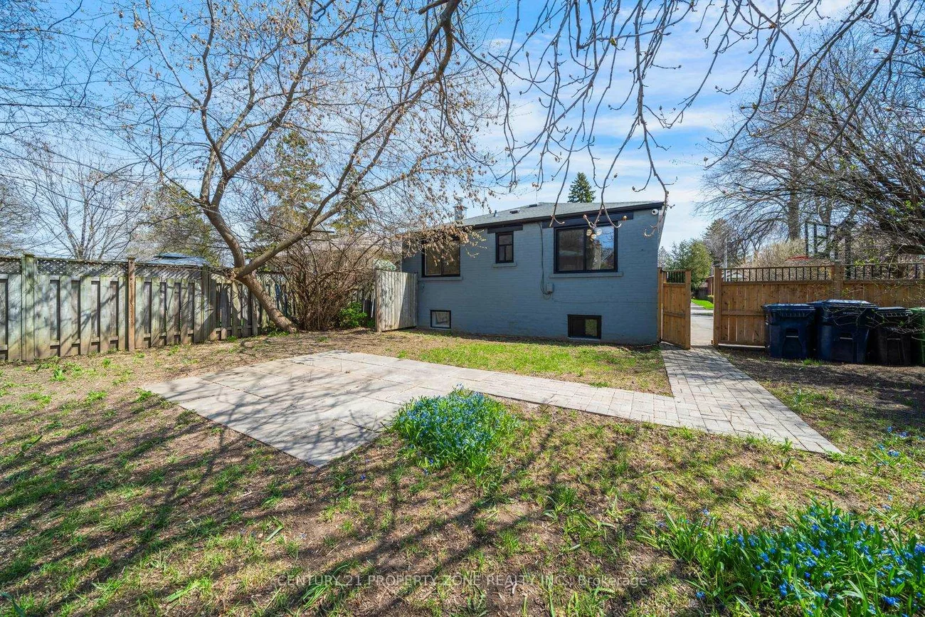 203, Toynbee, Guildwood, Toronto