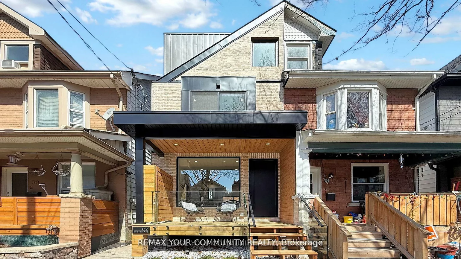 32, Endean, South Riverdale, Toronto