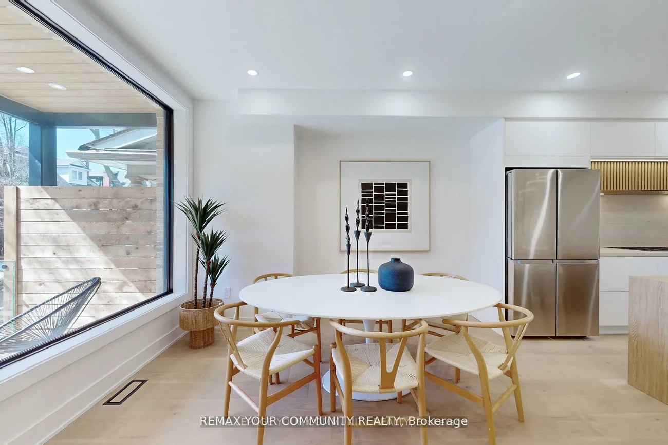 32, Endean, South Riverdale, Toronto