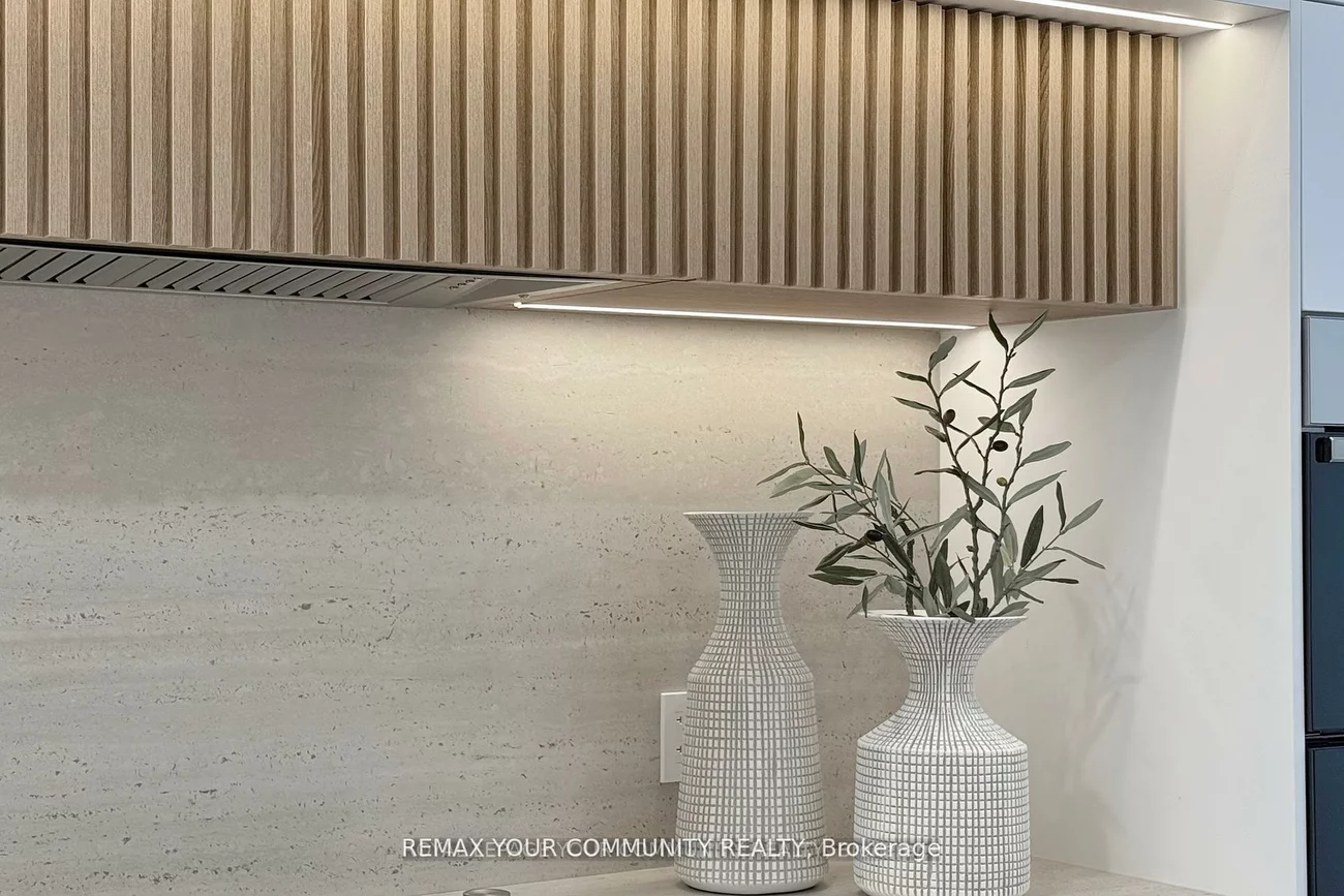 32, Endean, South Riverdale, Toronto