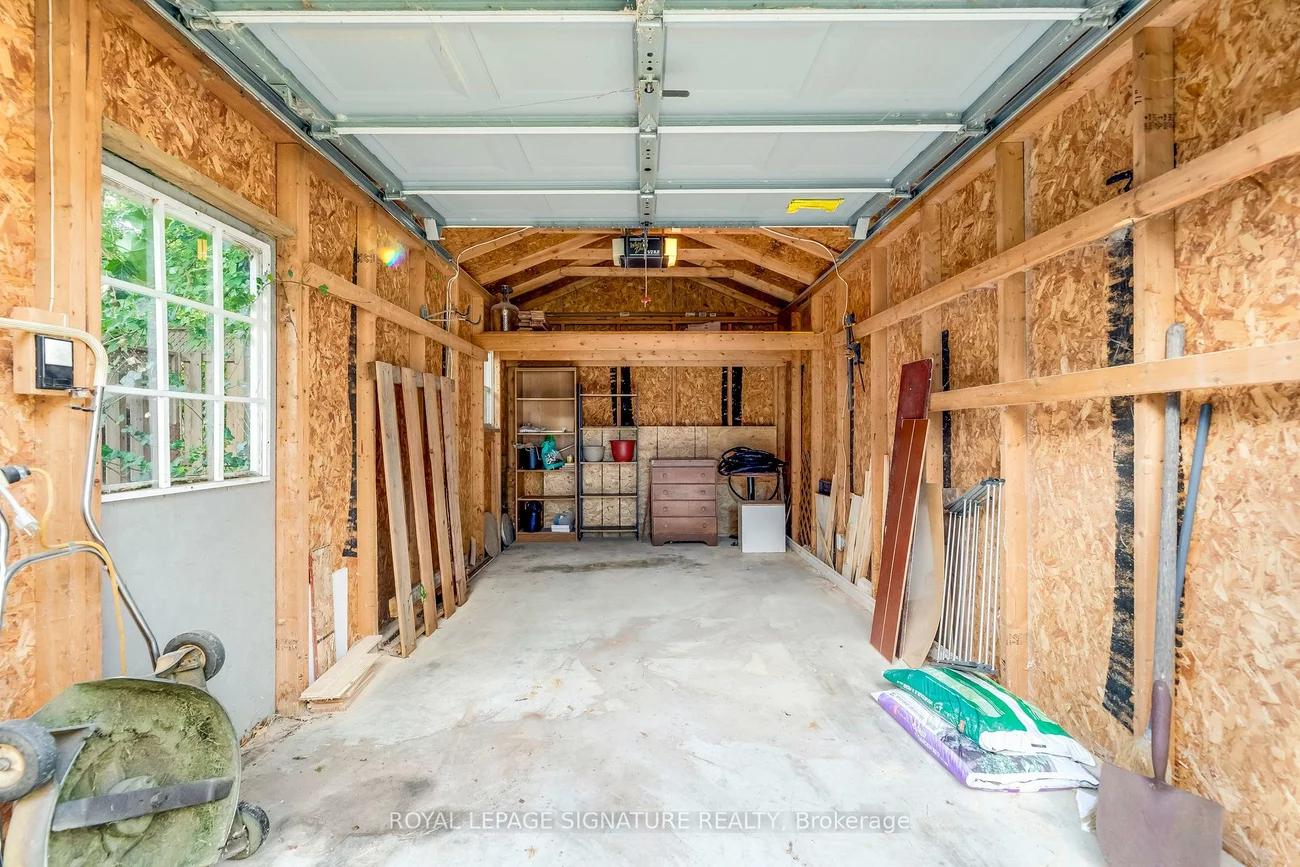 118, Blantyre, Birchcliffe-Cliffside, Toronto