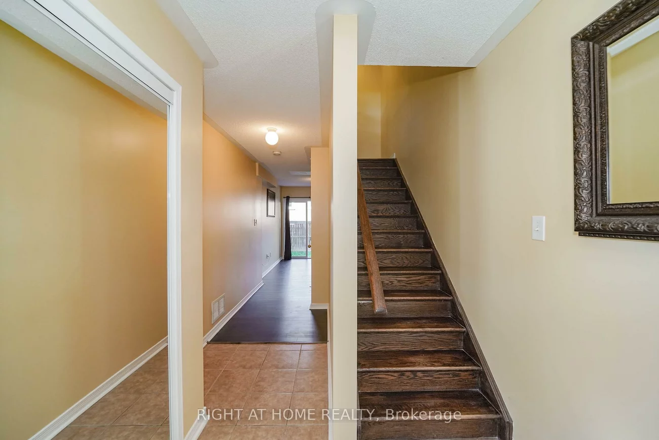 48, Curran Hall, Morningside, Toronto