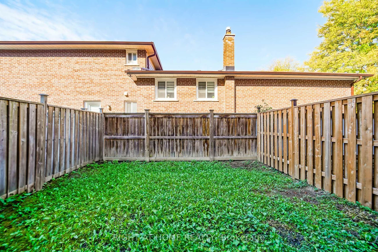 48, Curran Hall, Morningside, Toronto