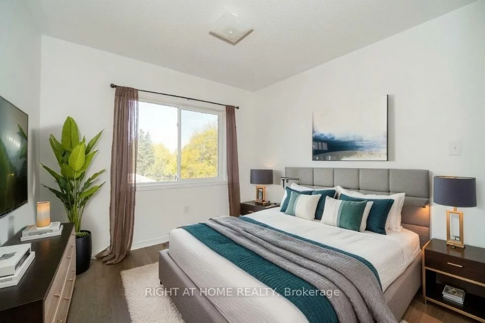 48, Curran Hall, Morningside, Toronto