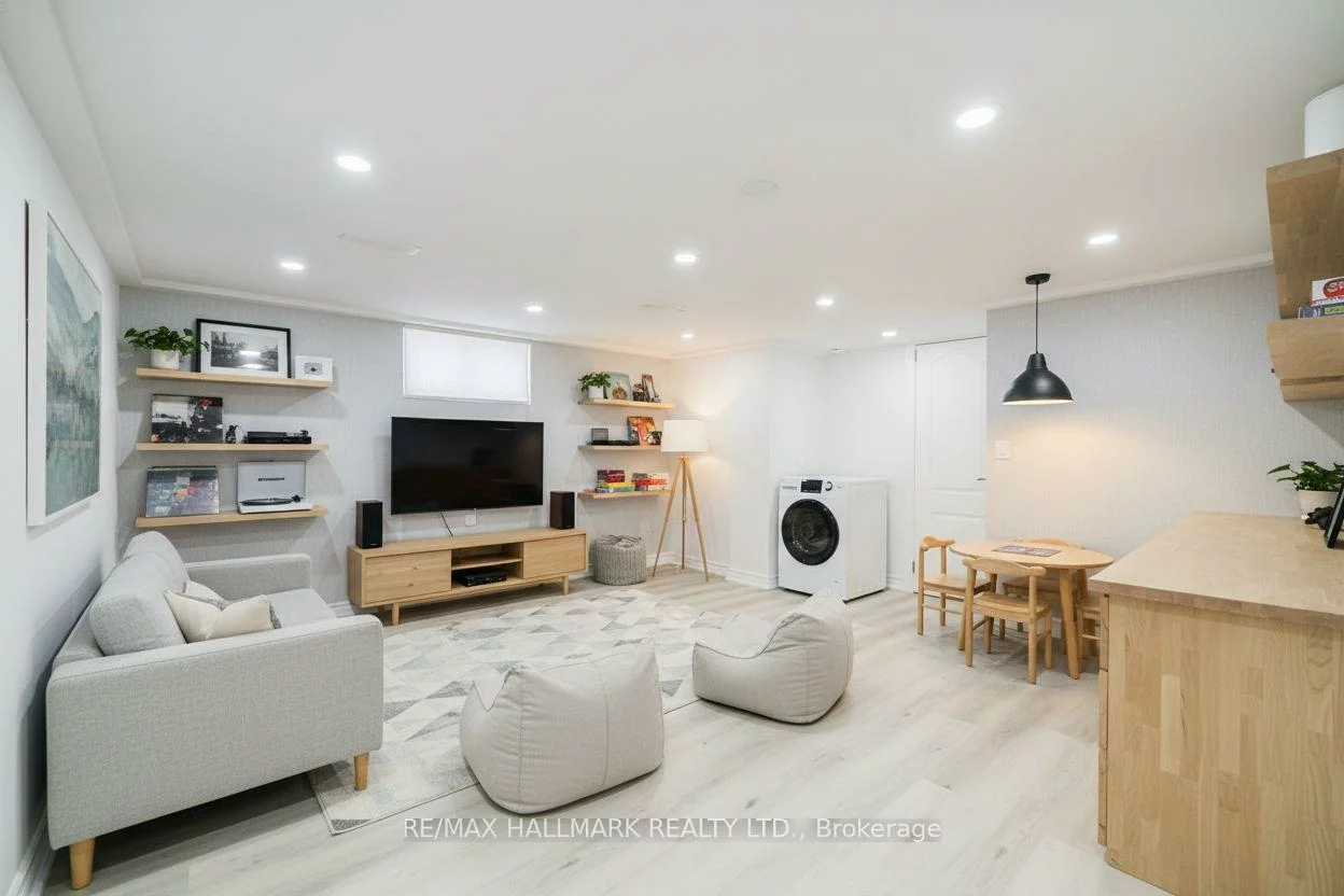 106, Willow, The Beaches, Toronto