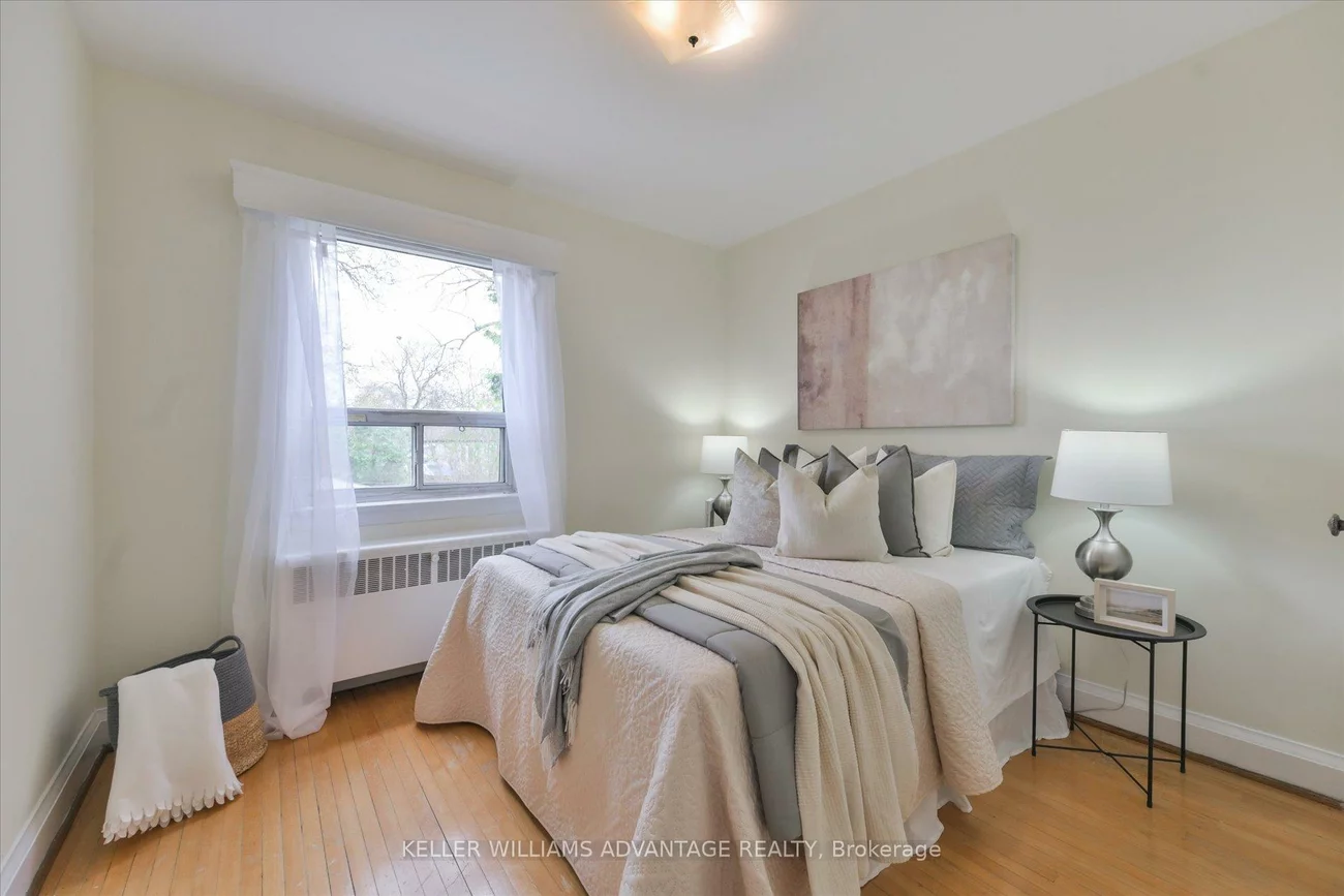 27, Innismore, Wexford-Maryvale, Toronto
