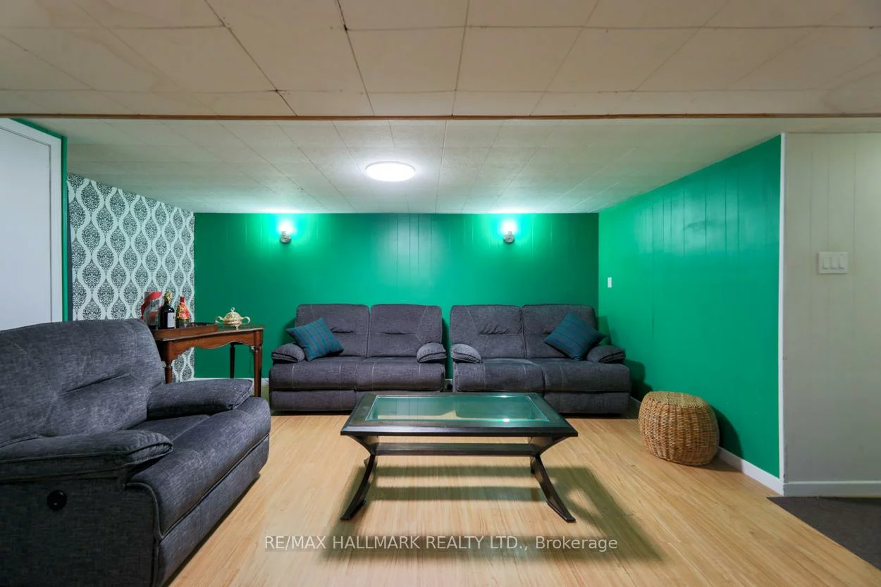 12, Trinnell, Clairlea-Birchmount, Toronto