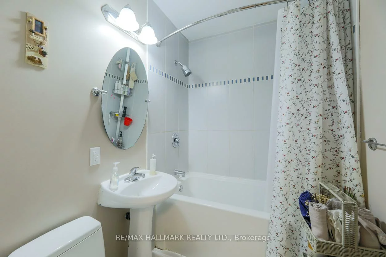 12, Trinnell, Clairlea-Birchmount, Toronto