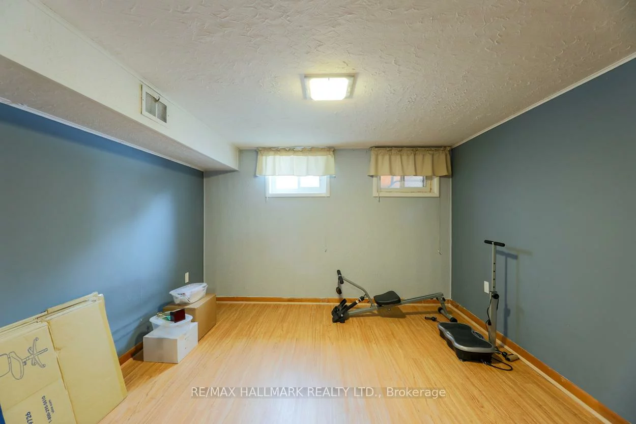12, Trinnell, Clairlea-Birchmount, Toronto