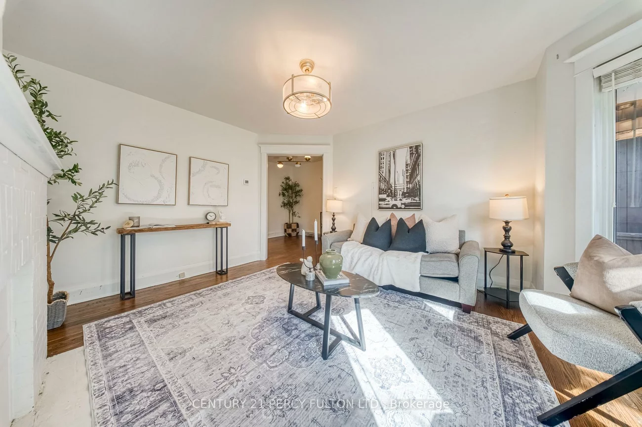 10, Redwood, Greenwood-Coxwell, Toronto