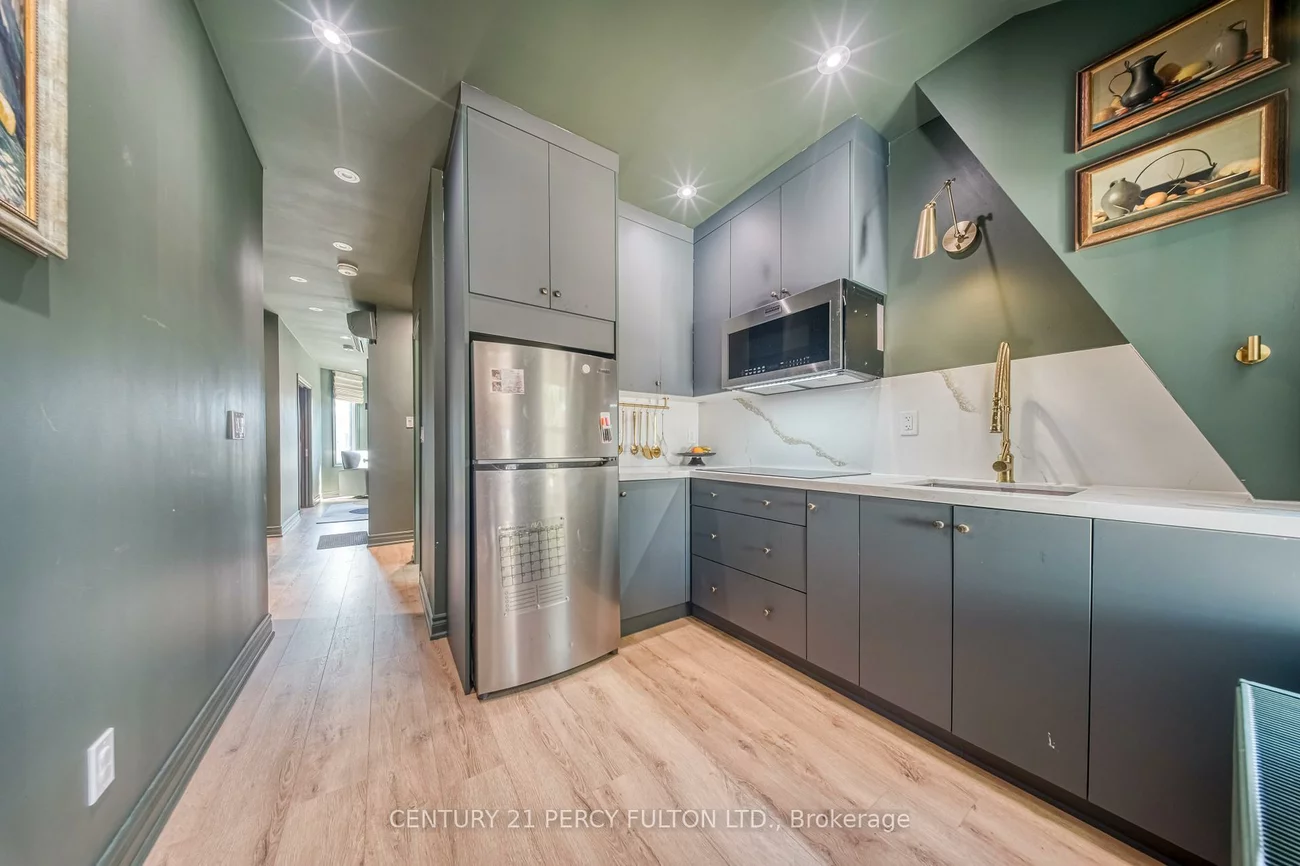 10, Redwood, Greenwood-Coxwell, Toronto