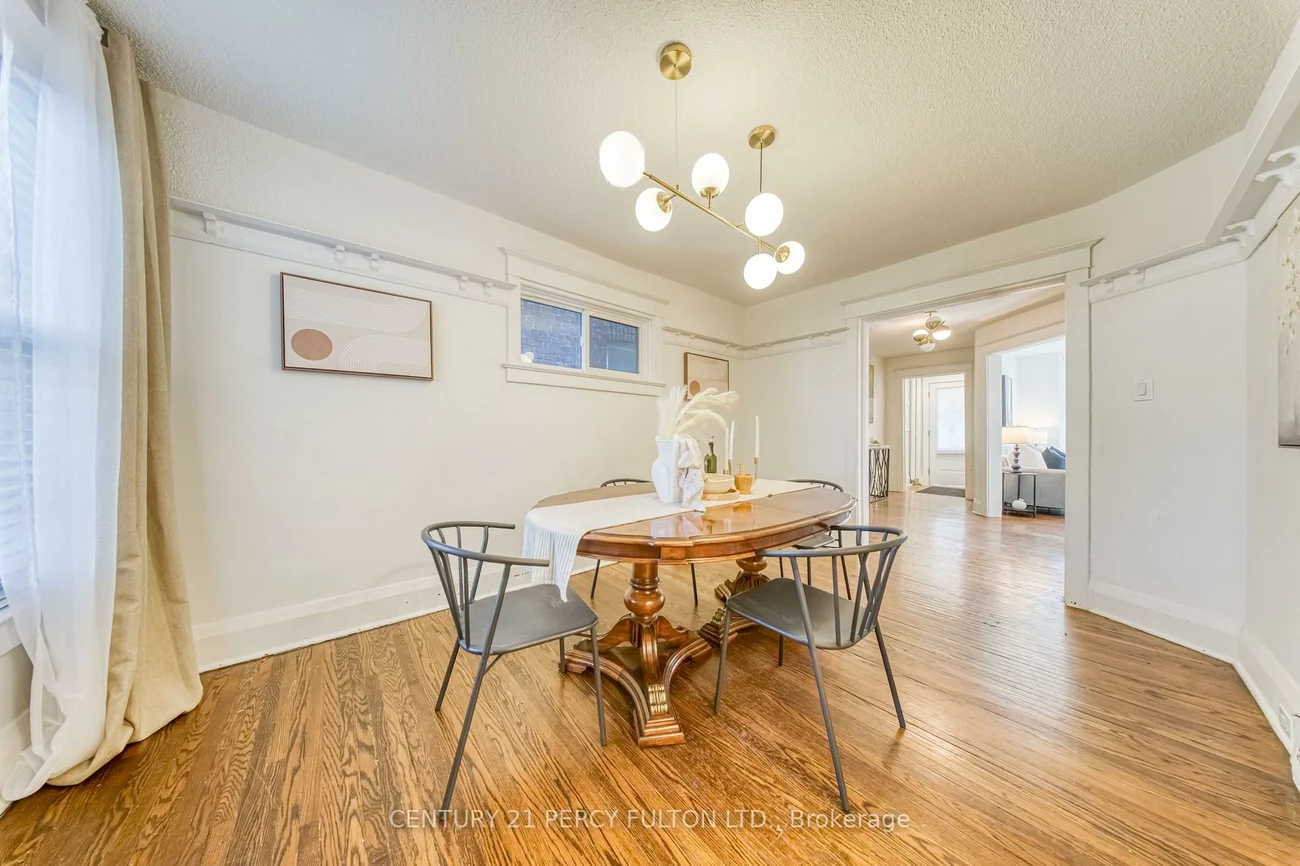 10, Redwood, Greenwood-Coxwell, Toronto