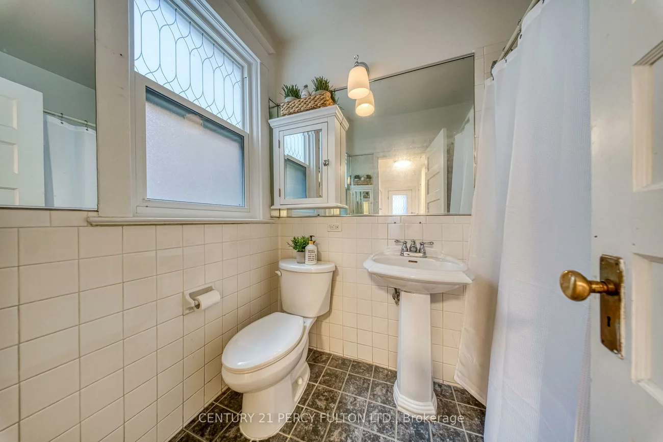 10, Redwood, Greenwood-Coxwell, Toronto