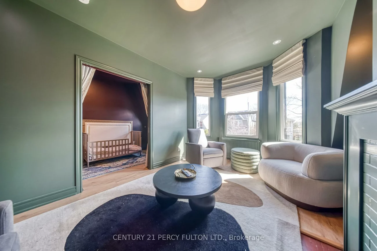 10, Redwood, Greenwood-Coxwell, Toronto